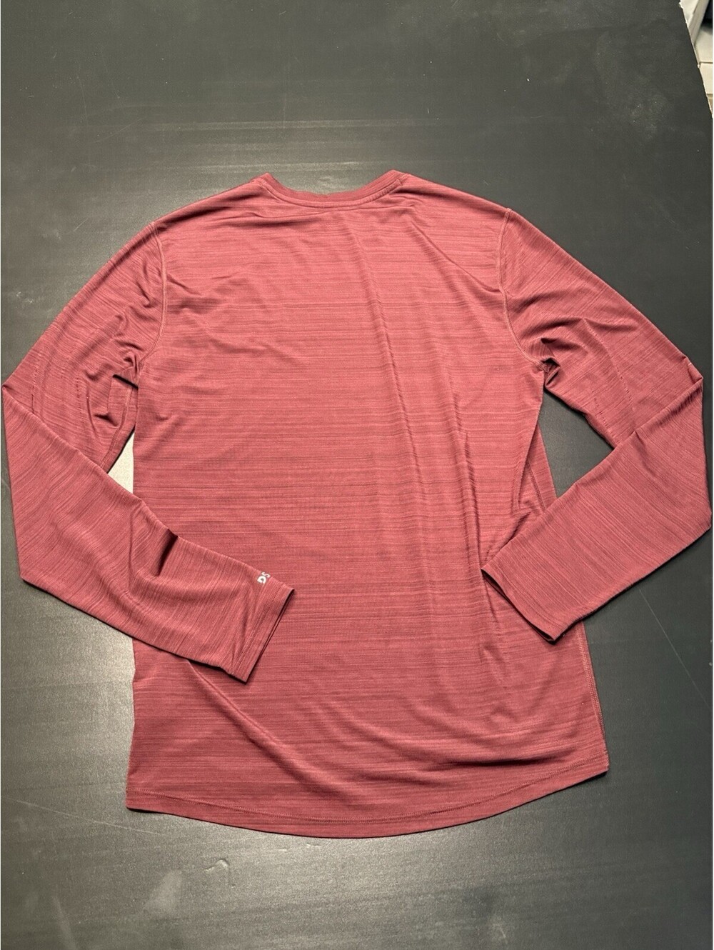 DSG Menβs Maroon Long Sleeve Athletic Shirt Size S